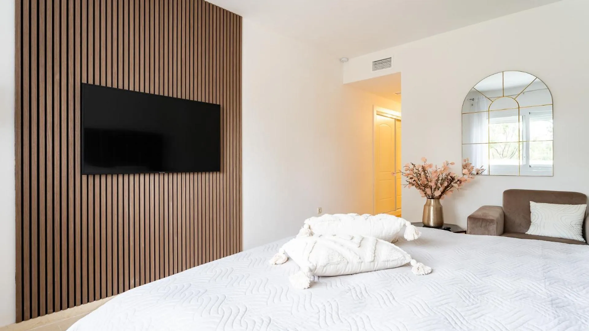 Ct 366 - Faro'S Silent Dream In Elviria - Marbella Apartment